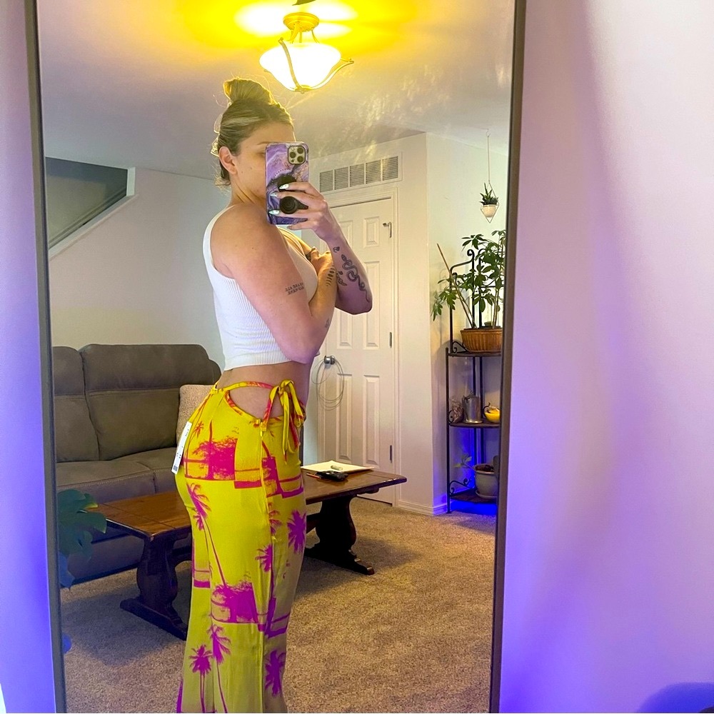 Urban Outfitters beach pants - Picture 2 of 3